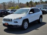 2018 Bright White Jeep Cherokee Latitude Plus 4x4 #141802565