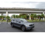 2018 Platinum Gray Metallic Volkswagen Tiguan SE #141967163
