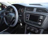 2018 Volkswagen Tiguan S Controls