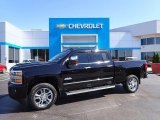 2019 Chevrolet Silverado 2500HD High Country Crew Cab 4WD Front 3/4 View
