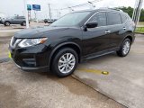 2019 Nissan Rogue S Front 3/4 View