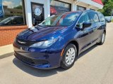 2018 Jazz Blue Pearl Chrysler Pacifica L #142155315