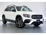 2021 Mercedes-Benz GLB 250 Front 3/4 View