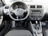 2015 Volkswagen Jetta SE Sedan Controls