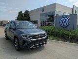 2022 Volkswagen Taos SEL 4Motion Front 3/4 View