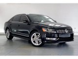 2014 Volkswagen Passat 1.8T SEL Premium Front 3/4 View