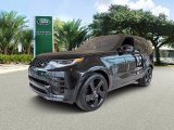 2022 Land Rover Discovery Santorini Black Metallic