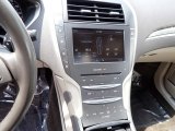 2016 Lincoln MKZ 2.0 AWD Controls