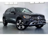 2021 Mercedes-Benz GLC 300 Front 3/4 View