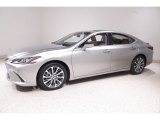 2019 Lexus ES 300h Front 3/4 View