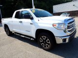 2016 Toyota Tundra SR5 Double Cab 4x4 Front 3/4 View