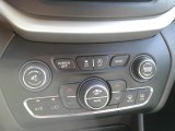 2017 Jeep Cherokee Overland 4x4 Controls