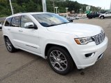 2021 Jeep Grand Cherokee Overland 4x4 Front 3/4 View