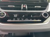 2022 Toyota Corolla Hatchback SE Nightshade Edition Controls