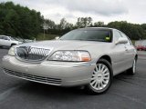 2005 Lincoln Town Car Signature