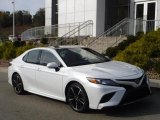 2019 Wind Chill Pearl Toyota Camry XSE #143177319