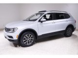 2019 Volkswagen Tiguan SE 4MOTION Front 3/4 View