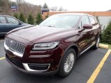 2019 Lincoln Nautilus FWD Front 3/4 View