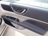 2017 Lincoln Continental Premier AWD Door Panel