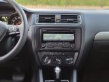 2015 Volkswagen Jetta SE Sedan Controls