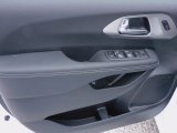 2022 Chrysler Pacifica Hybrid Limited Door Panel