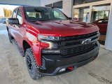 2022 Chevrolet Silverado 1500 Limited LT Trail Boss Crew Cab 4x4 Front 3/4 View
