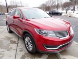 2018 Lincoln MKX Select AWD Front 3/4 View