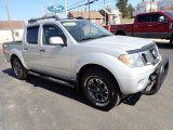 2018 Nissan Frontier Pro-4X Crew Cab 4x4 Front 3/4 View