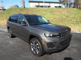 2022 Jeep Grand Cherokee L Overland 4x4 Front 3/4 View