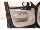 2022 Volvo XC60 B5 AWD Momentum Door Panel