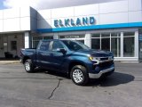 2022 Chevrolet Silverado 1500 LT Crew Cab 4x4 Front 3/4 View