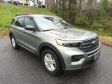 2020 Ford Explorer XLT 4WD Front 3/4 View