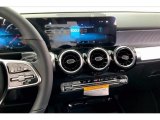 2022 Mercedes-Benz GLB 250 Controls