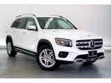 2022 Mercedes-Benz GLB 250 Front 3/4 View