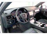 2017 Volkswagen Touareg Interiors