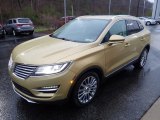 2015 Lincoln MKC AWD Front 3/4 View