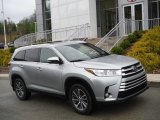2019 Toyota Highlander XLE AWD Front 3/4 View