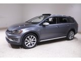 2019 Volkswagen Golf Alltrack SE 4Motion Front 3/4 View