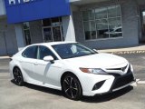 2019 Wind Chill Pearl Toyota Camry XSE #144165612