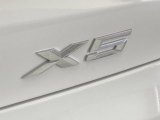 2022 BMW X5 sDrive40i Marks and Logos