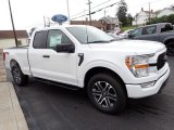 2022 Ford F150 STX SuperCab 4x4 Front 3/4 View