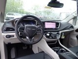 2022 Chrysler Pacifica Limited AWD Black/Alloy Interior