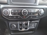 2022 Jeep Gladiator Willys 4x4 Controls