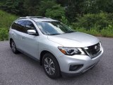 2019 Nissan Pathfinder S 4x4 Front 3/4 View