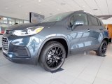 2022 Chevrolet Trax LT AWD Front 3/4 View
