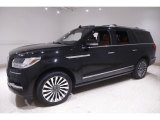 2018 Lincoln Navigator Reserve L 4x4 Front 3/4 View