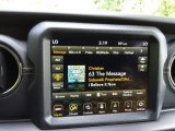 2022 Jeep Gladiator High Altitude 4x4 Controls
