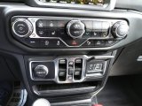 2022 Jeep Gladiator High Altitude 4x4 Controls