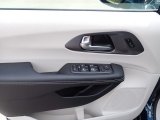 2022 Chrysler Pacifica Touring L AWD Door Panel
