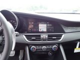 2022 Alfa Romeo Giulia Sprint AWD Controls